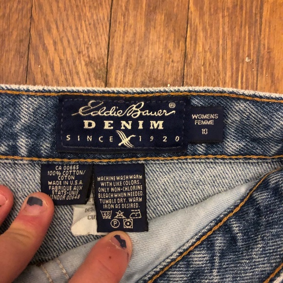 Eddie Bauer Women’s Jean Shorts - Picture 3 of 4